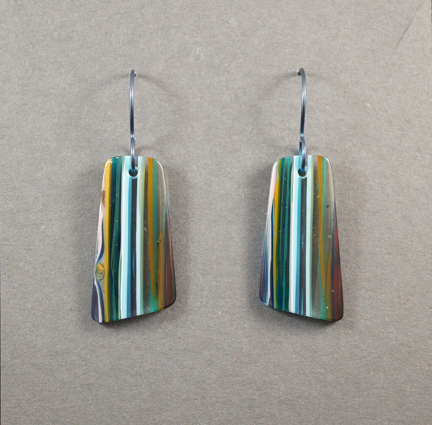 Surfite Earrings w Niobium Hooks