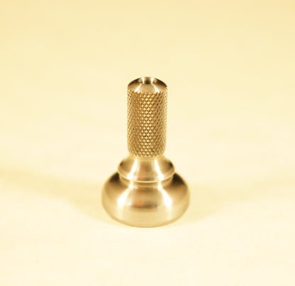 Zipper Pull #2	.8"x.53"	Titanium