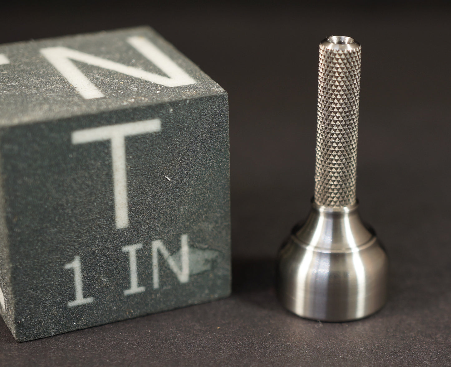 Zipper Pull  #6	1.24"x.53"	Titanium