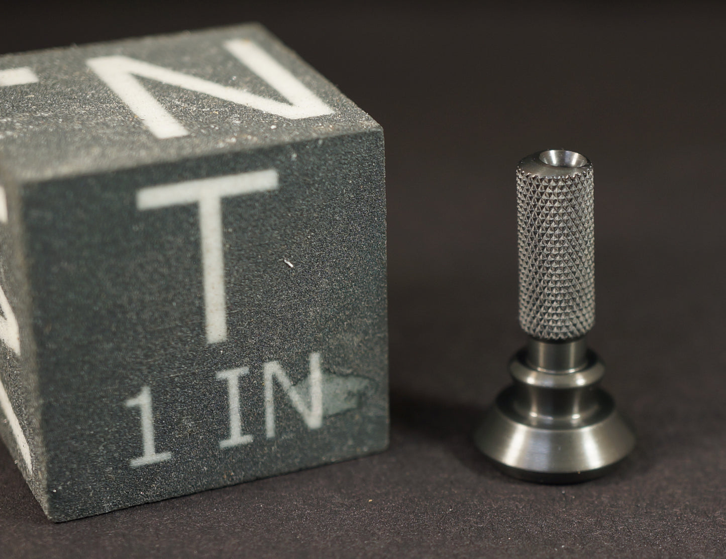 Zipper Pull #9	.92"x.48"	Zirconium