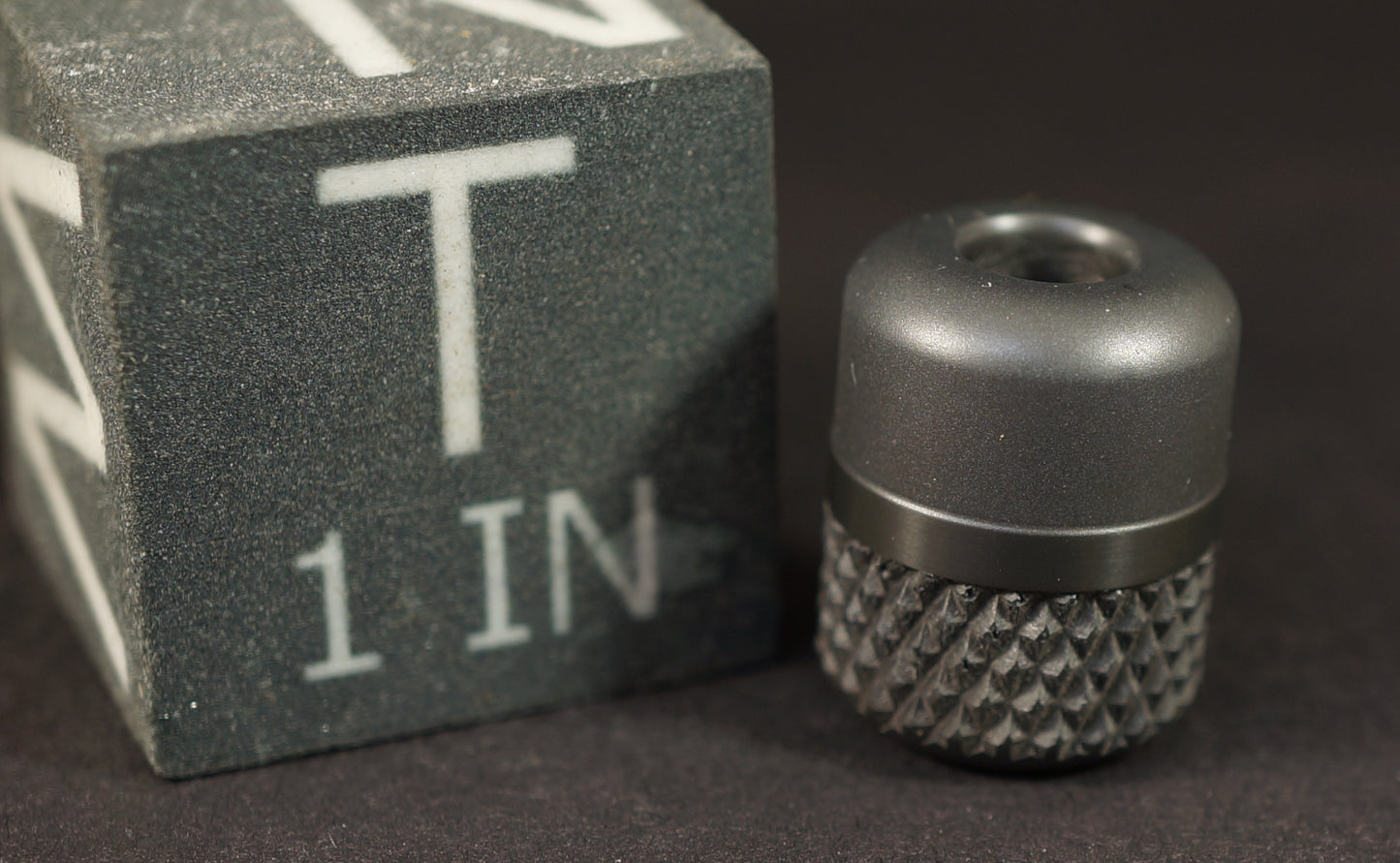 Bead #77	.6"x.78"		Zirconium 702, Half n Half Zirblasted 16 TPI Knurl