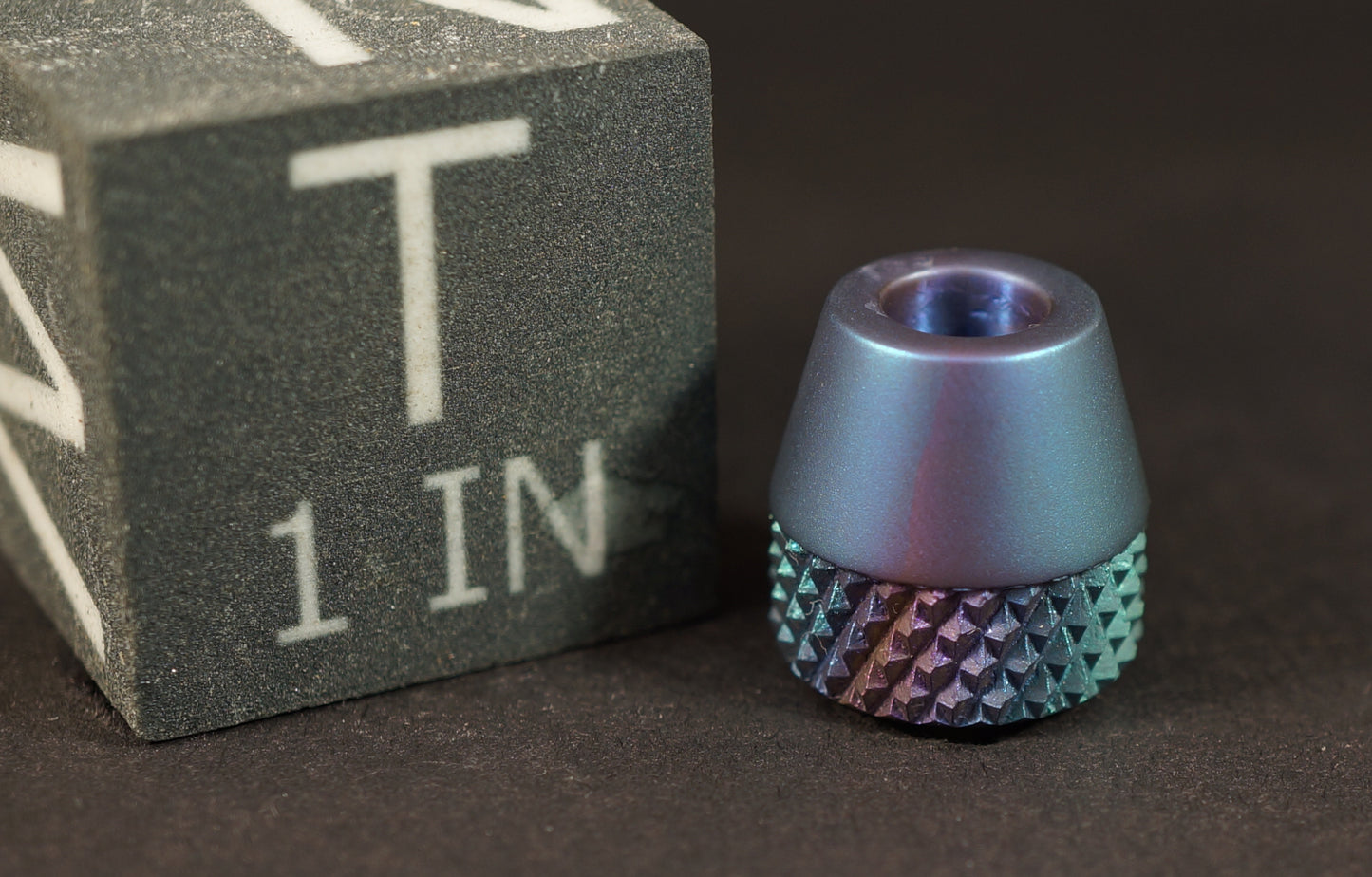 Bead #78	.61"x.66"		Niobium Blasted Greenish 16 TPI Knurl Teardrop